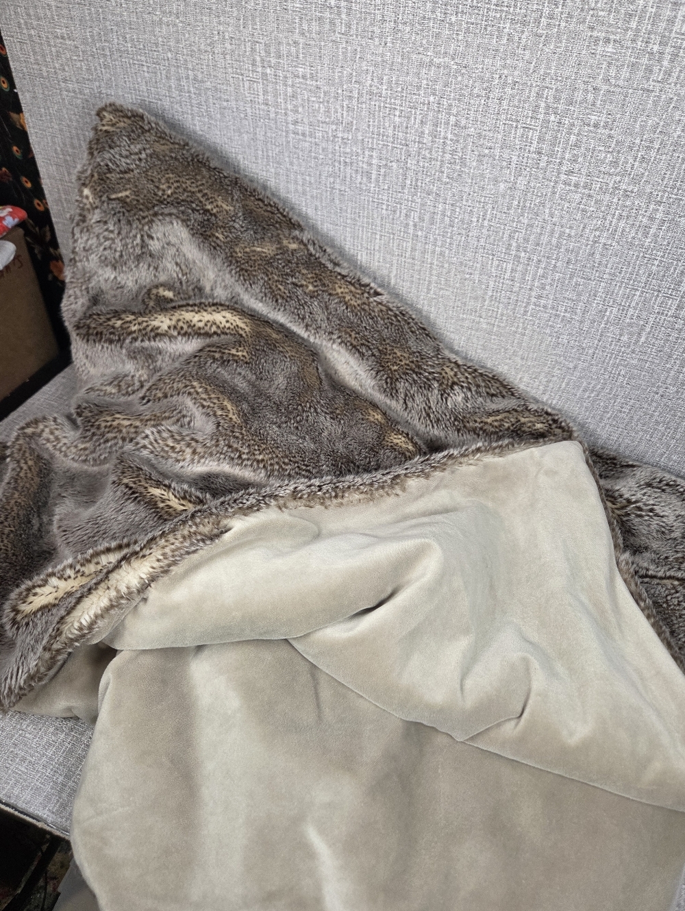 Restoration Hardware Soft Luxe Wolf Brown Gray Faux Fur Throw Blanket 50 x 65